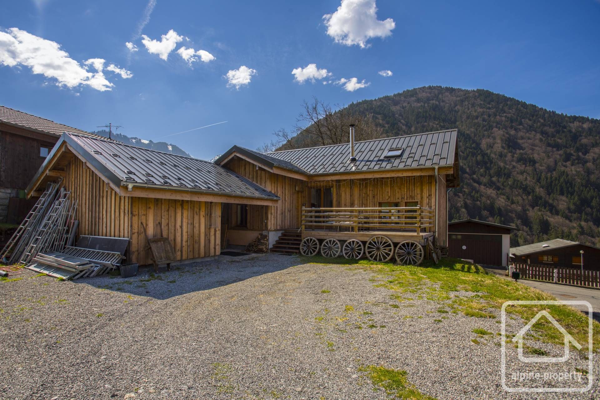 Chalet Grange Neuve Alpine Property, Estate Agent in the French Alps