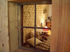 Appt. Le Capieau - Deco window from lounge to bed 2