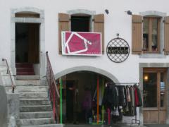 Apartment Centre Ville - Steps to the entrance