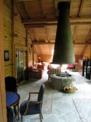 Chalet La Colombine - Upper level living room (2)