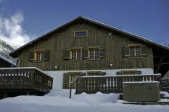 Chalet des Etoiles - The chalet in winter (2)