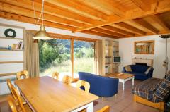 Chalet les Mûres - The living room (2)