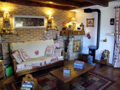 Chalet Oursons - The sitting area in the main living room