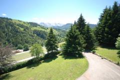 Chalet Chamois - The garden and summer view (2)