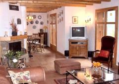 Chalet Le Charnier - The sitting room and dining area