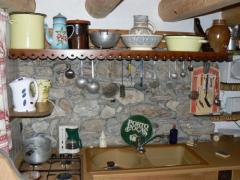 Ferme La Cherrire - Summer kitchen with stone detail