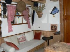 Ferme La Cherrire - The sitting area in the studio