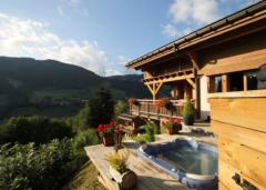 Chalet Chocolat - Outside the chalet