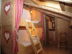 Chalet Clos du Lou - A second floor bedroom