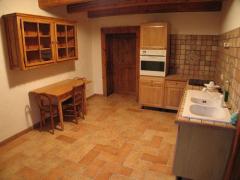Chalet Clos du Lou - The apartment kitchen on the ground floor