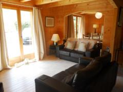 Chalet Étoile des Neiges - The living room (2)