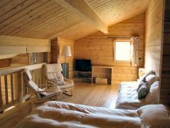 Demi Chalet La Cascade - Mezzanine sitting room/bedroom