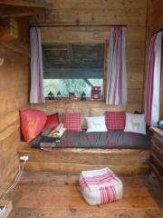 Ferme Chevron - Snug in the library