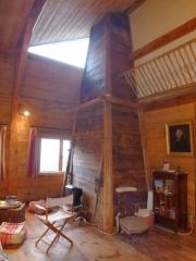 Ferme Chevron - Chimney stack in library