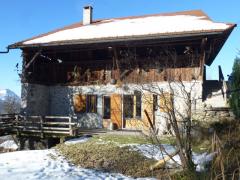 Ferme Chevron - The side view of the farm