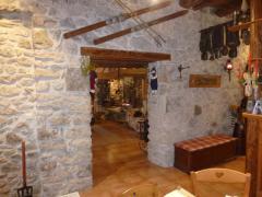 Ferme Chevron - Feature stone walls