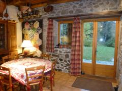 Ferme Chevron - The dining area
