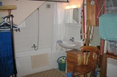 Chalet Frasserands - Ground floor bedroom, corner bath area