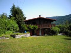 Chalet Frevuard - Chalet Frevuard and the garden