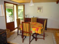 Chalet Frevuard - The dining area and doors to terrace