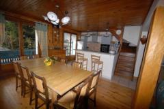 Apartment La Galetiere - Dining area and kitchen