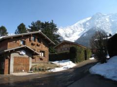 Chalet La Griaz - The chalet and views in the background