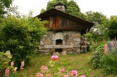 Ferme La Barmaz - The bread oven in the garden