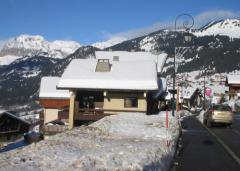 Chalet Laer - The chalet, looking towards the town centre