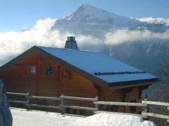Chalet La Falaise - The back of the chalet and views of the Aravis