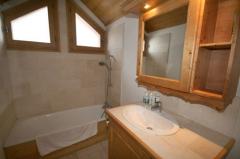 Chalet La Lune - En-suite bathroom
