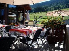 Les Airelles - The terrace next to the piste