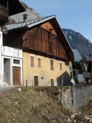 Maison Bas Thex - The property and setting