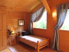 Chalet Marmotte - Upstairs bedroom