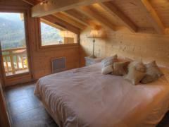Chalet Mathonex - Top floor bedroom (4)