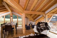 Chalet Maya - Living room/dining area