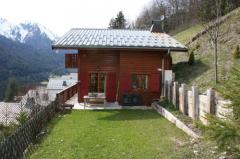 Chalet Le Pique Vert - The chalet and garden