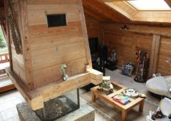 Planet Gliss - Living room and fireplace