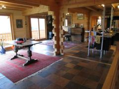 Chalet Provenat - Open plan living/dining room