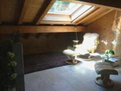 Appt. Pure Laine - Under eave sitting area in the main living room