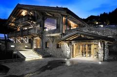 Chalet Sochi - The chalet at night