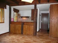 Chalet Soleret - Entrance and kitchen, from living room