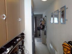 Appt. Studio 60C, La Toison Blanche - The entrance and storage